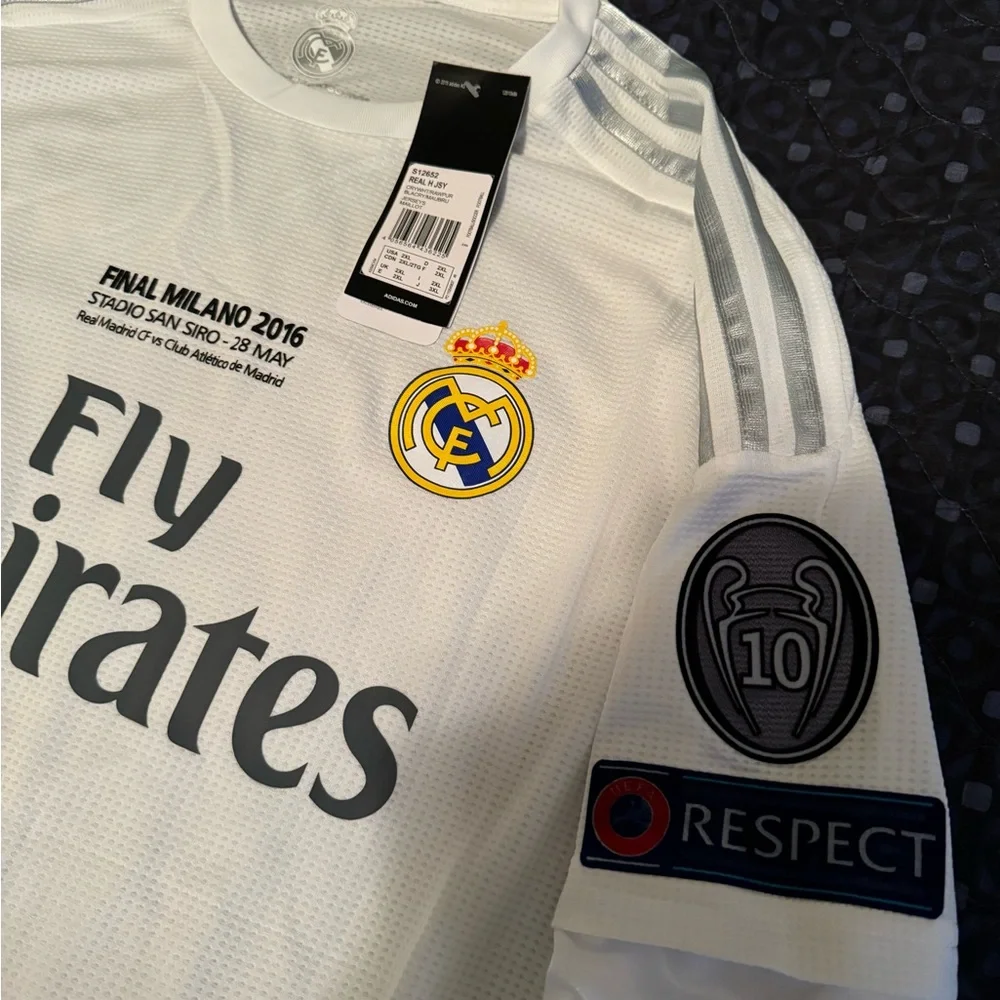 2016 Real Madrid CR7 NWT Champions League Milano Final LS Replica Jersey - Picture 5 of 9